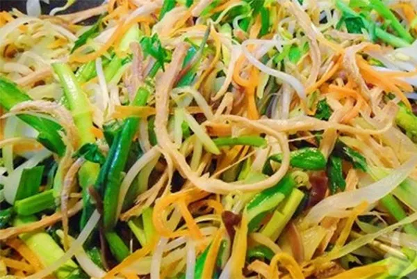 Hướng dẫn làm món mực khô xào thập cẩm đậm đà