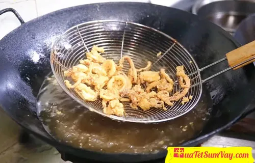 Công thức làm mực chiên bơ tỏi thơm ngon