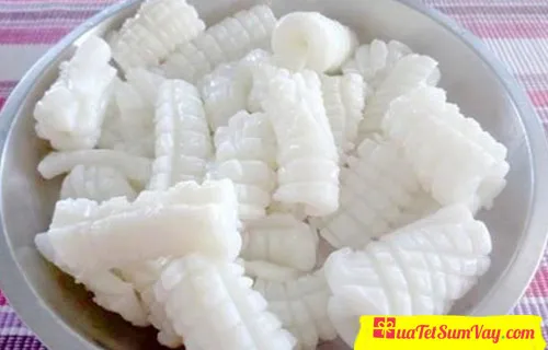 món mực xào chua ngọt
