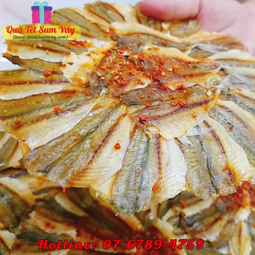 Khô cá chỉ vàng ghép hình bông hoa