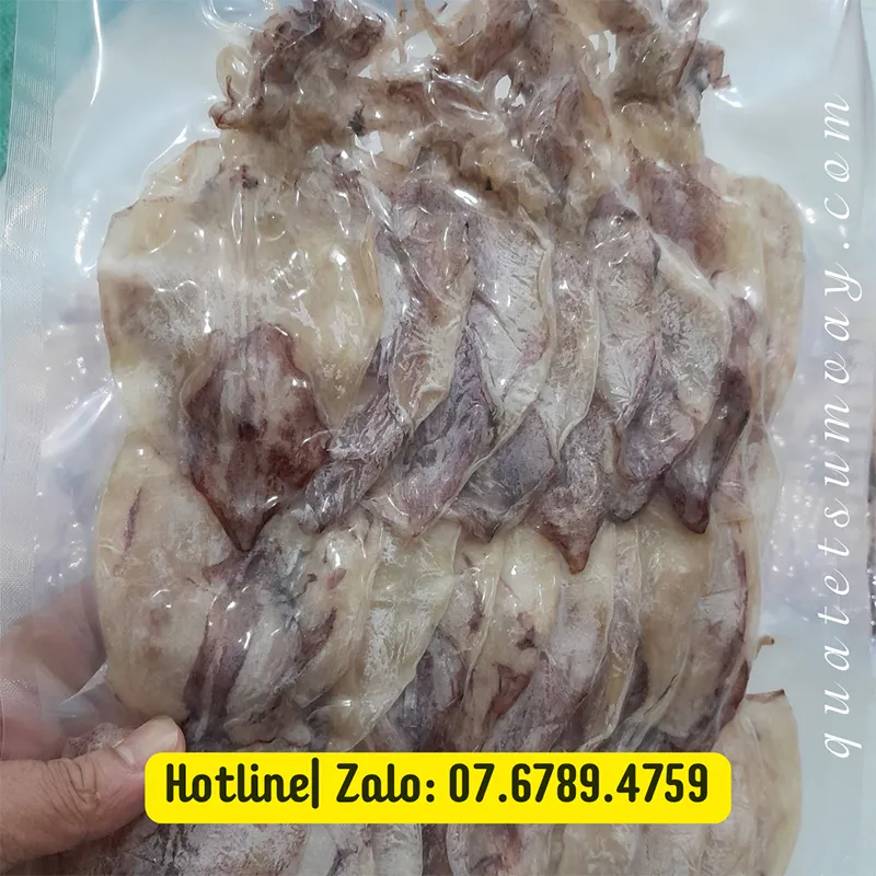 Mực khô con nhỏ được đóng gói hút chân không sạch sẽ